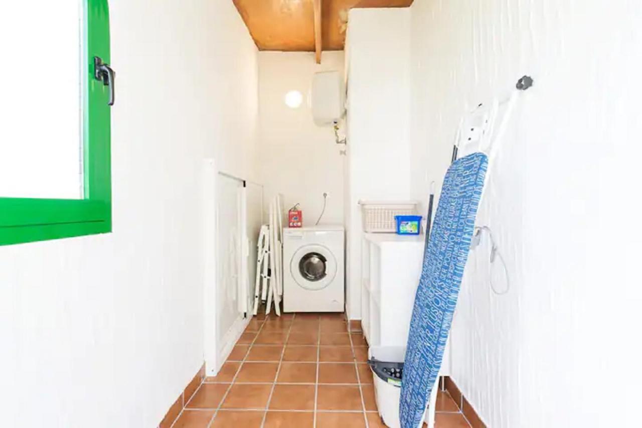 Las Burrras Buigues Beach San Bartolomé Ngoại thất bức ảnh