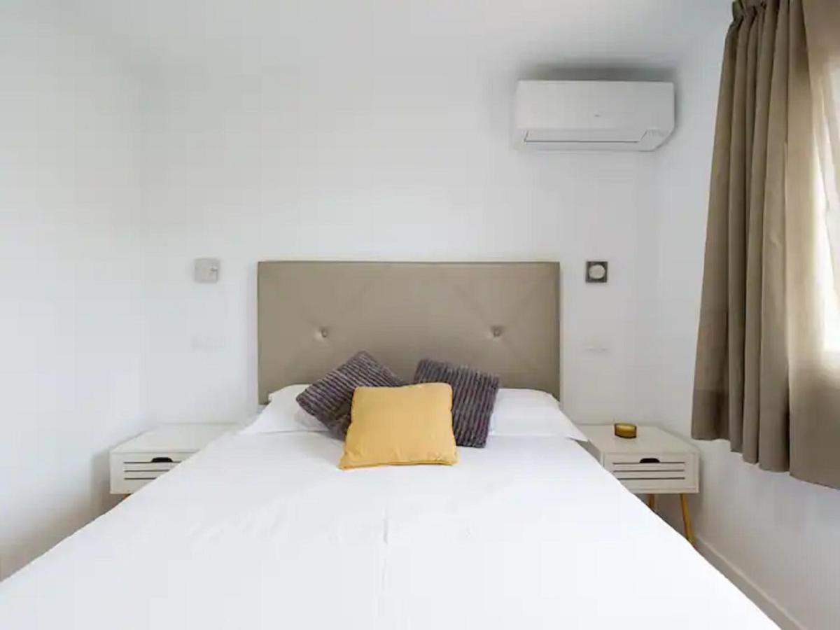Las Burrras Buigues Beach San Bartolomé Ngoại thất bức ảnh